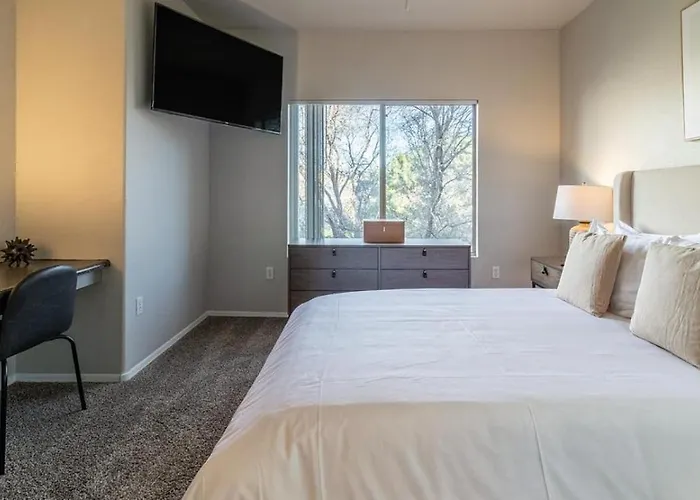 Landing Modern With Amazing Amenities Mesa